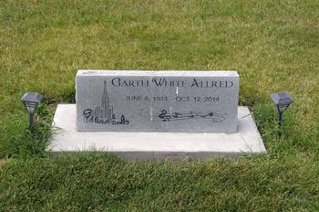 Allred, Garth White