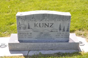 Kunz, Arnold W. (Lola J.) (Cedron)